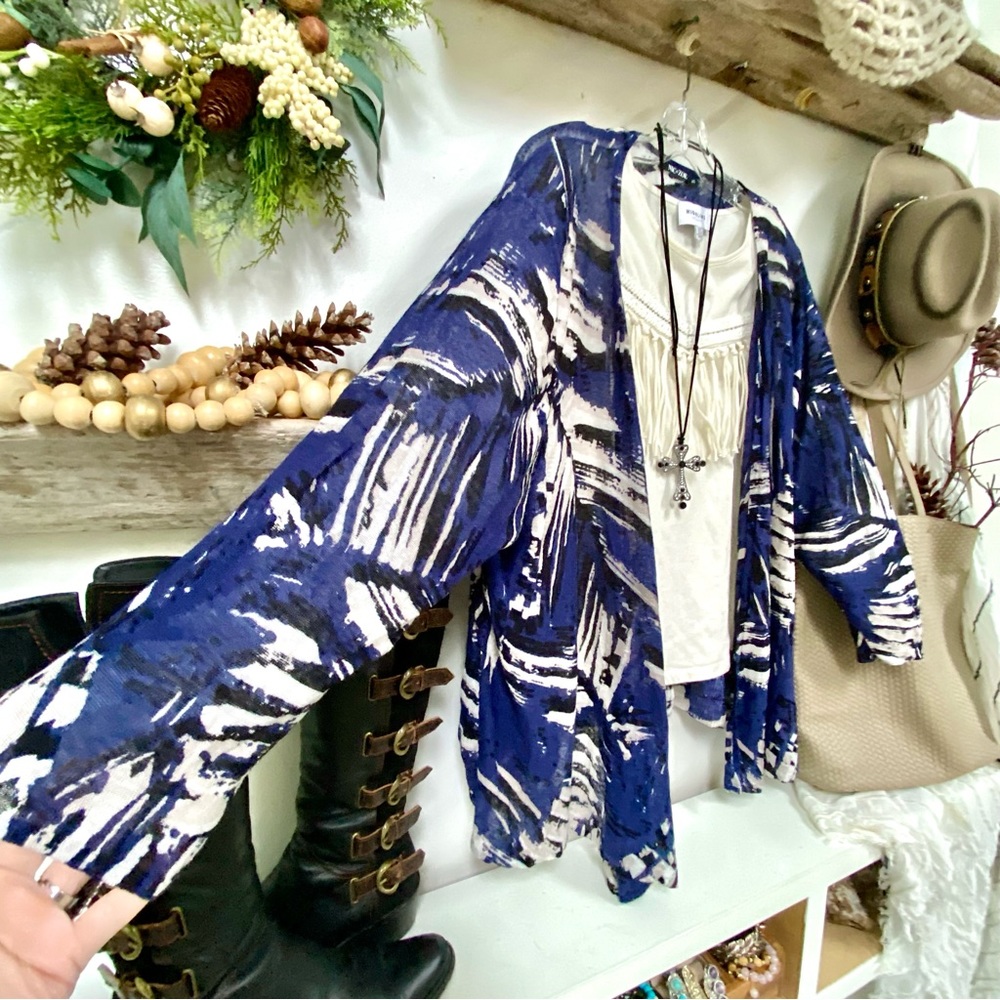 Anthropologie Blue and White Abstract Print Cardigan - Picture 4 of 11